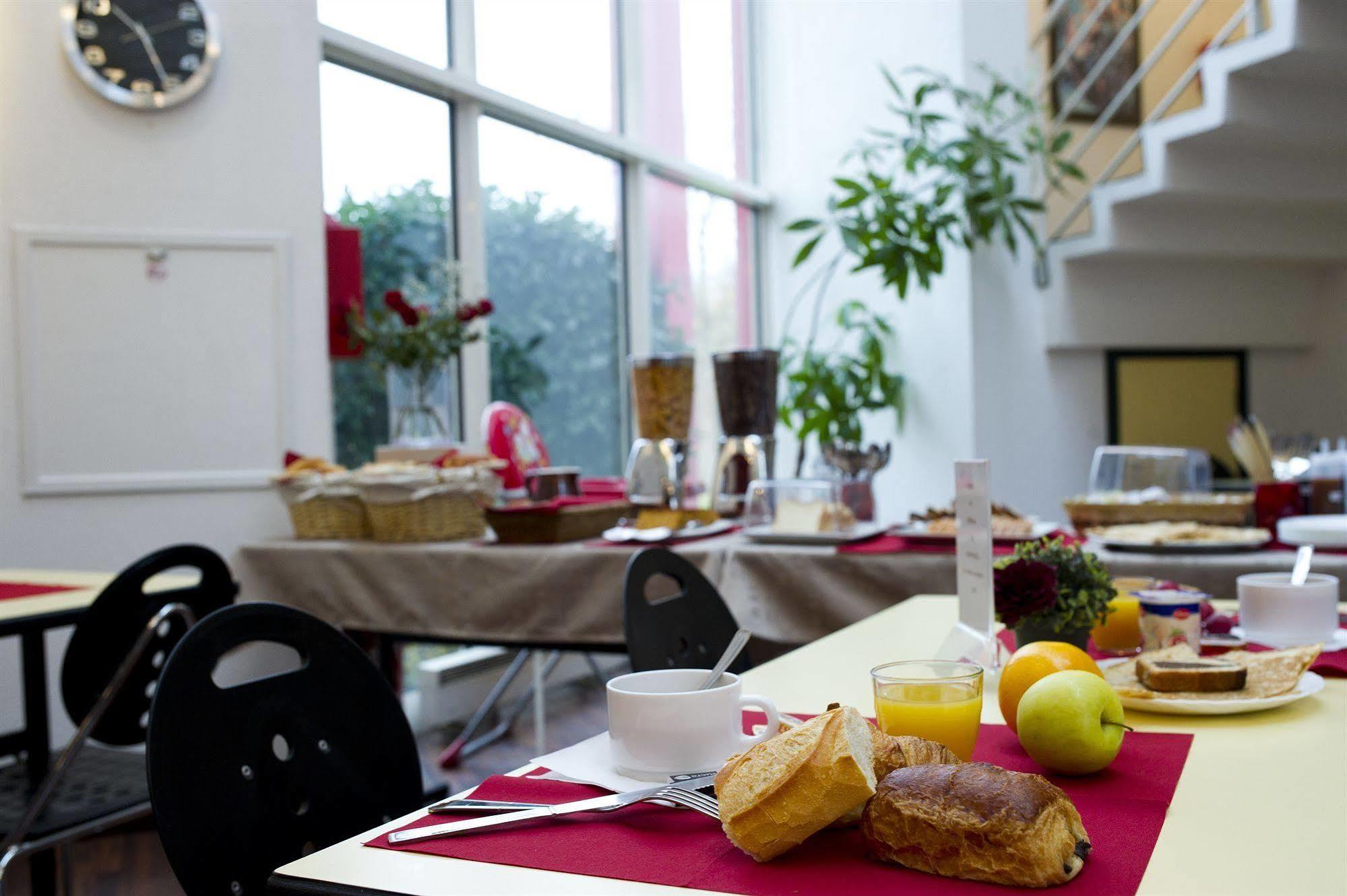 Hotel Cerise Auxerre Monéteau Εξωτερικό φωτογραφία