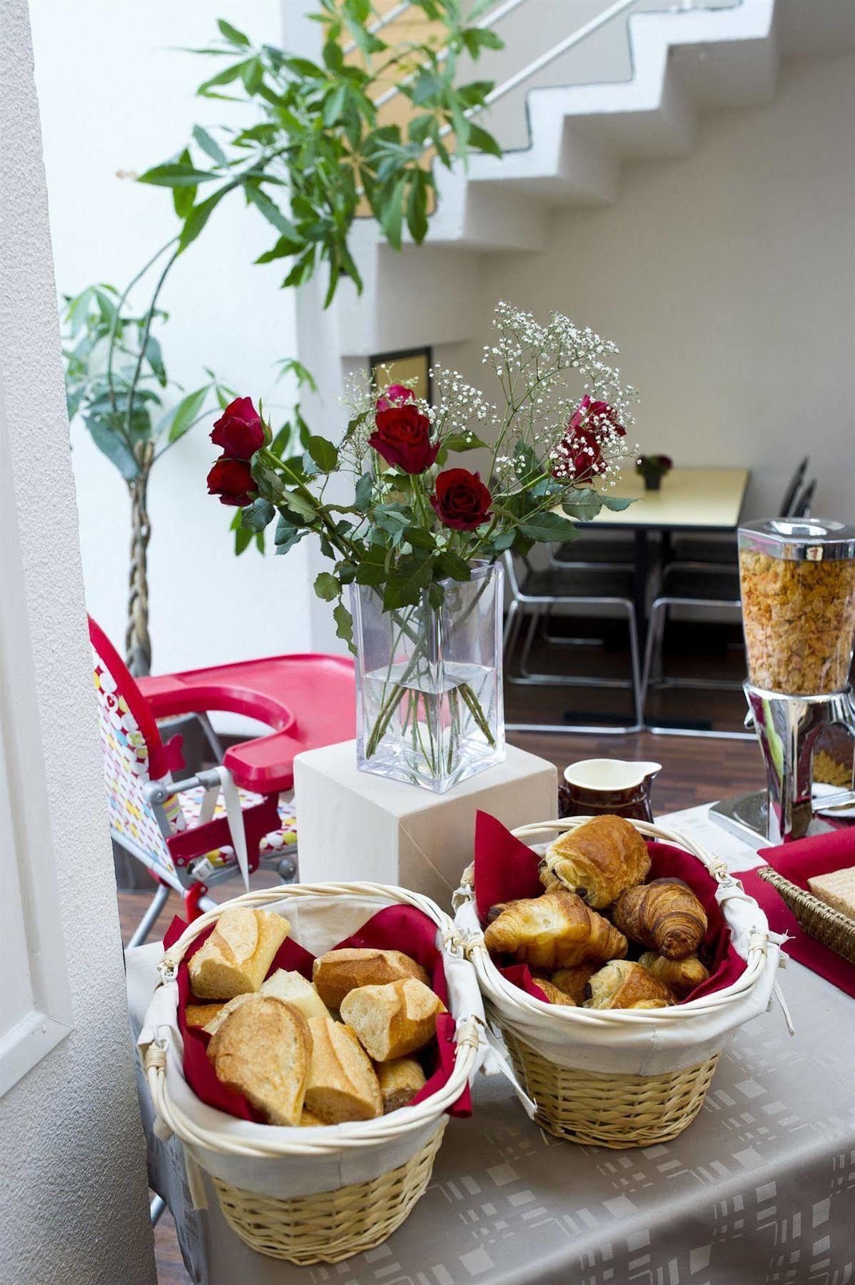 Hotel Cerise Auxerre Monéteau Εξωτερικό φωτογραφία